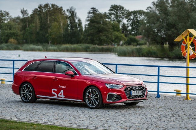 Audi S4 Avant - 11