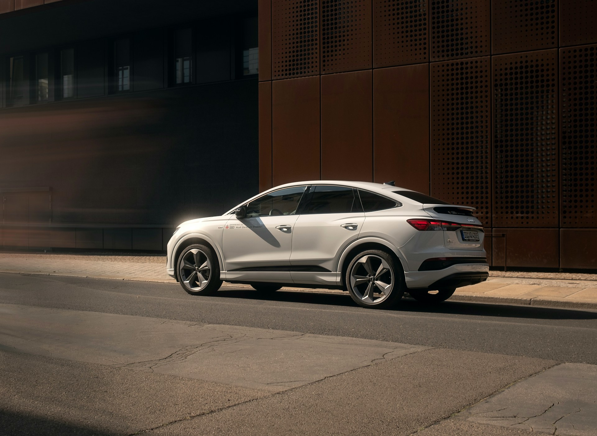 Leasing samochodów premium - leasing, kredyt lub najem